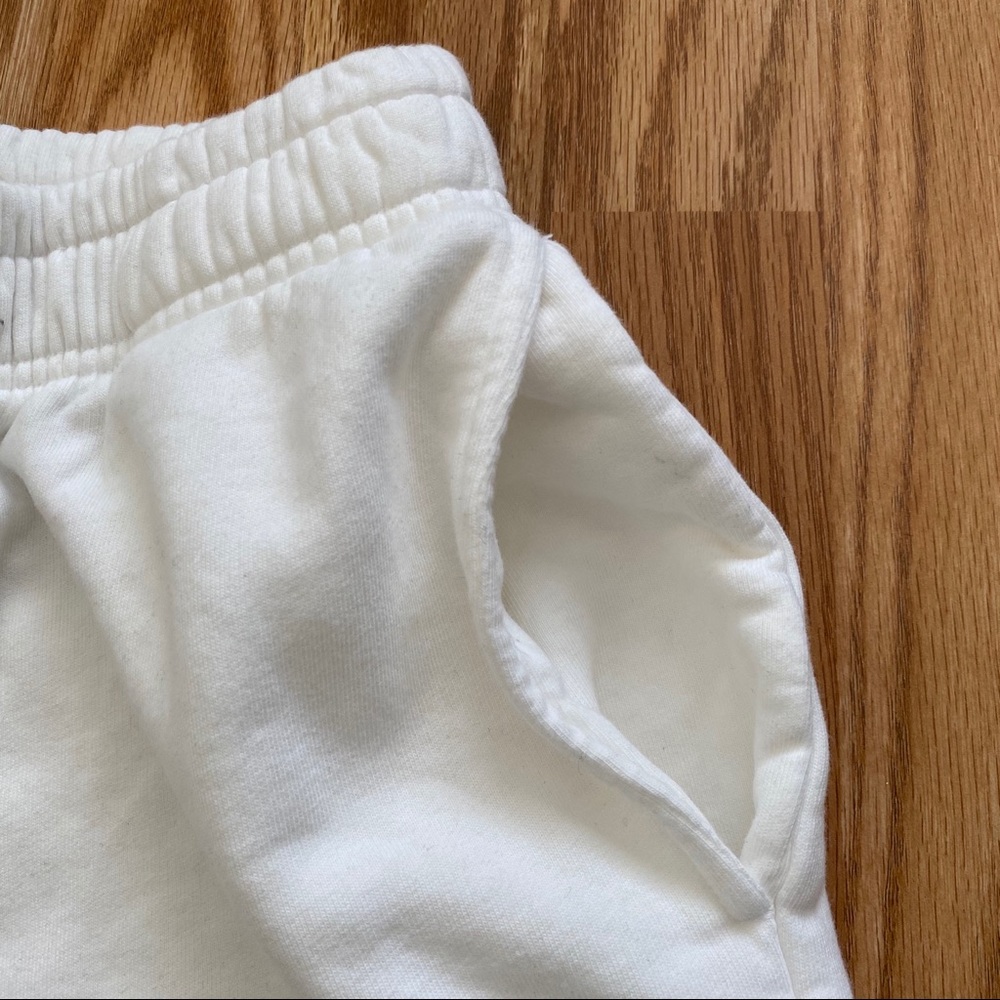 BOYS LIE CLASSIC V2 BRILLIANT WHITE SHORTS SZ S M - Picture 6 of 10